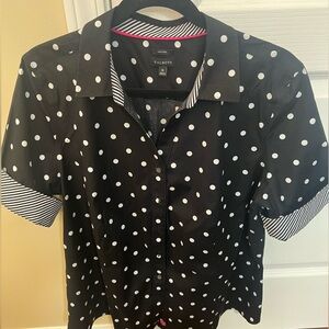 TALBOT’S NON IRON BLACK & WHITE POLKA DOT SHIRT SIZE 16. NEVER WORN